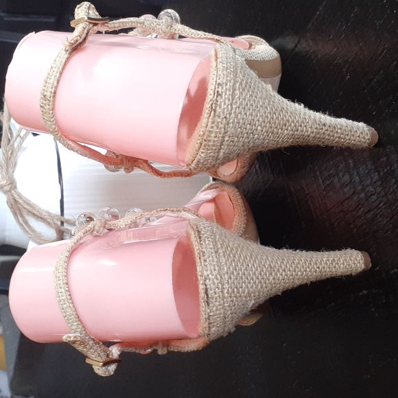 SALVATORE FERRAGAMO HEELS - Picture 7 of 13